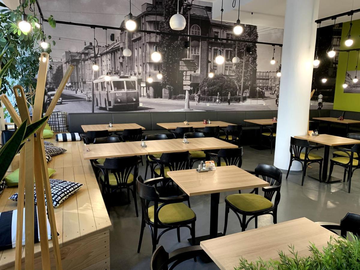 Ap 1 - Apartments 4U Brezinova "Overnight Simply" Hradec Králové Dış mekan fotoğraf