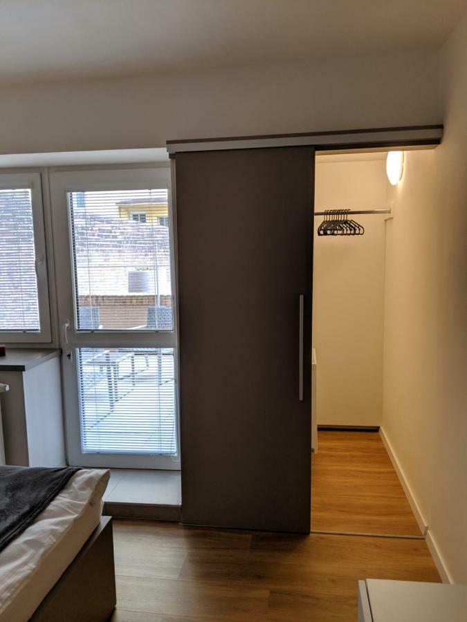 Ap 1 - Apartments 4U Brezinova "Overnight Simply" Hradec Králové Dış mekan fotoğraf