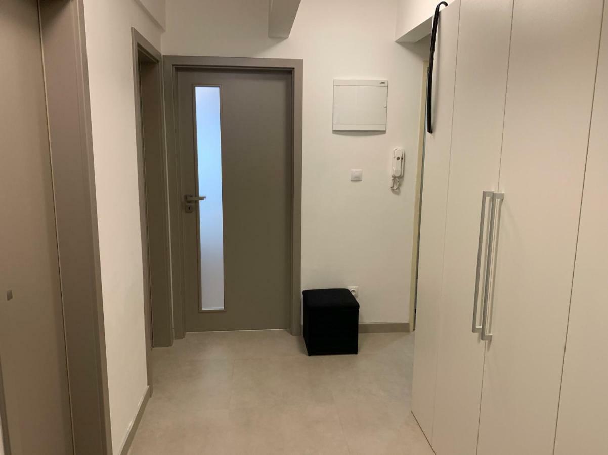 Ap 1 - Apartments 4U Brezinova "Overnight Simply" Hradec Králové Dış mekan fotoğraf